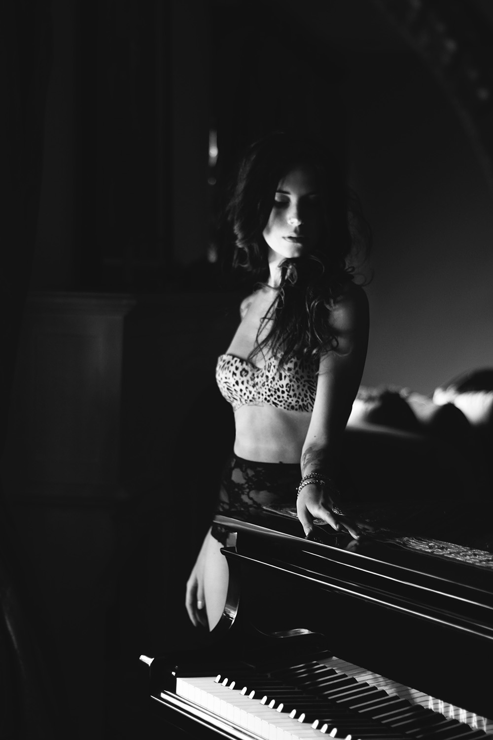 Black and white photos nude women playing piano Pity, Black and white photos nude women playing piano what necessary