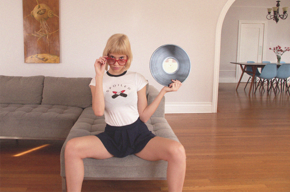 SPOILED-TEE-VALFRE