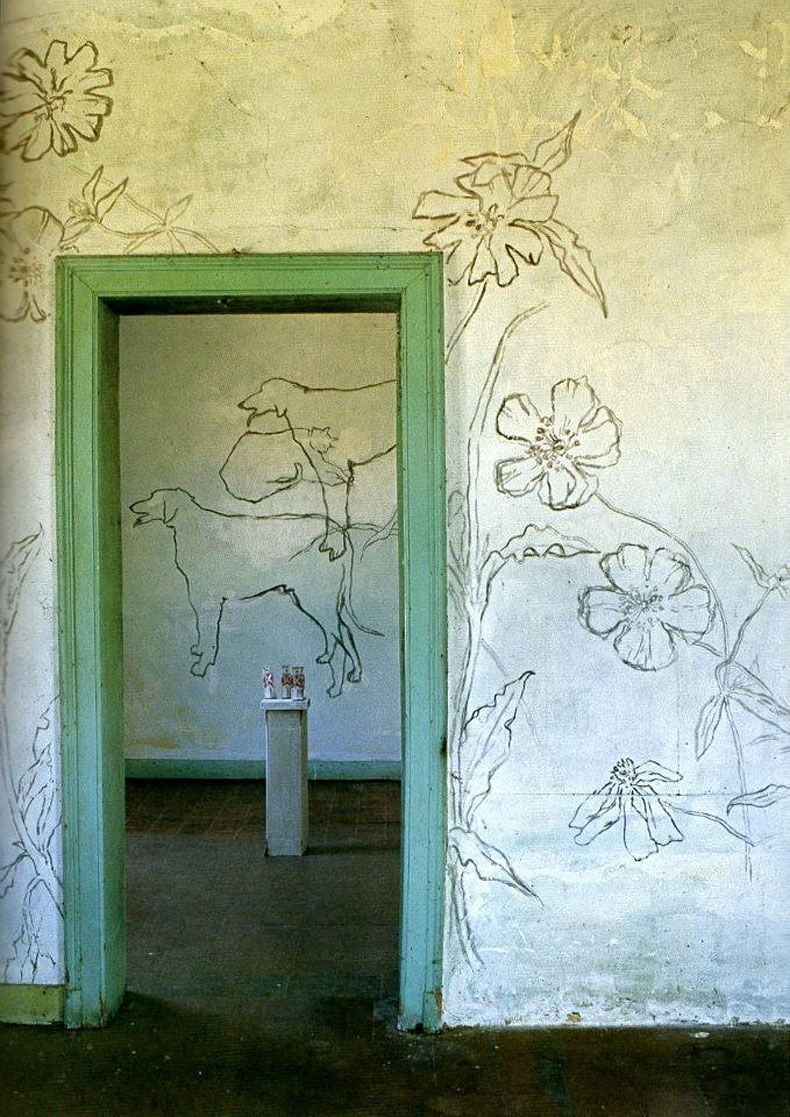 Jean-Cocteau-Villa-Santo-Sospir-entrance-way
